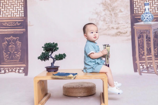 百色两岁半宝宝说话